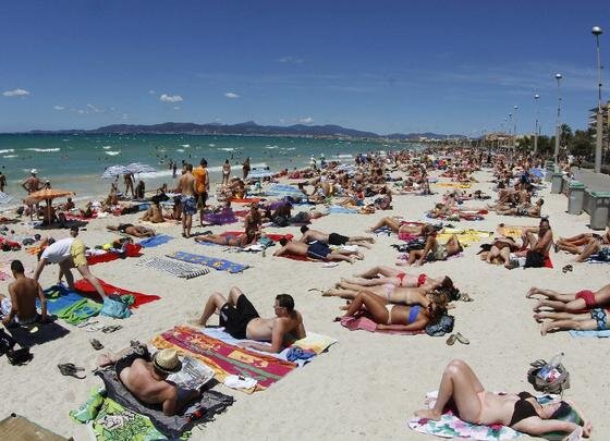 В Беларуси отменили 14-дневный карантин из-за COVID-19 после посещения многих европейских стран